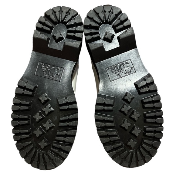 New Dr. Martens Unisex Size 6 & 7.5 White 2976 Quad Chelsea Combat Boots - Picture 10 of 11